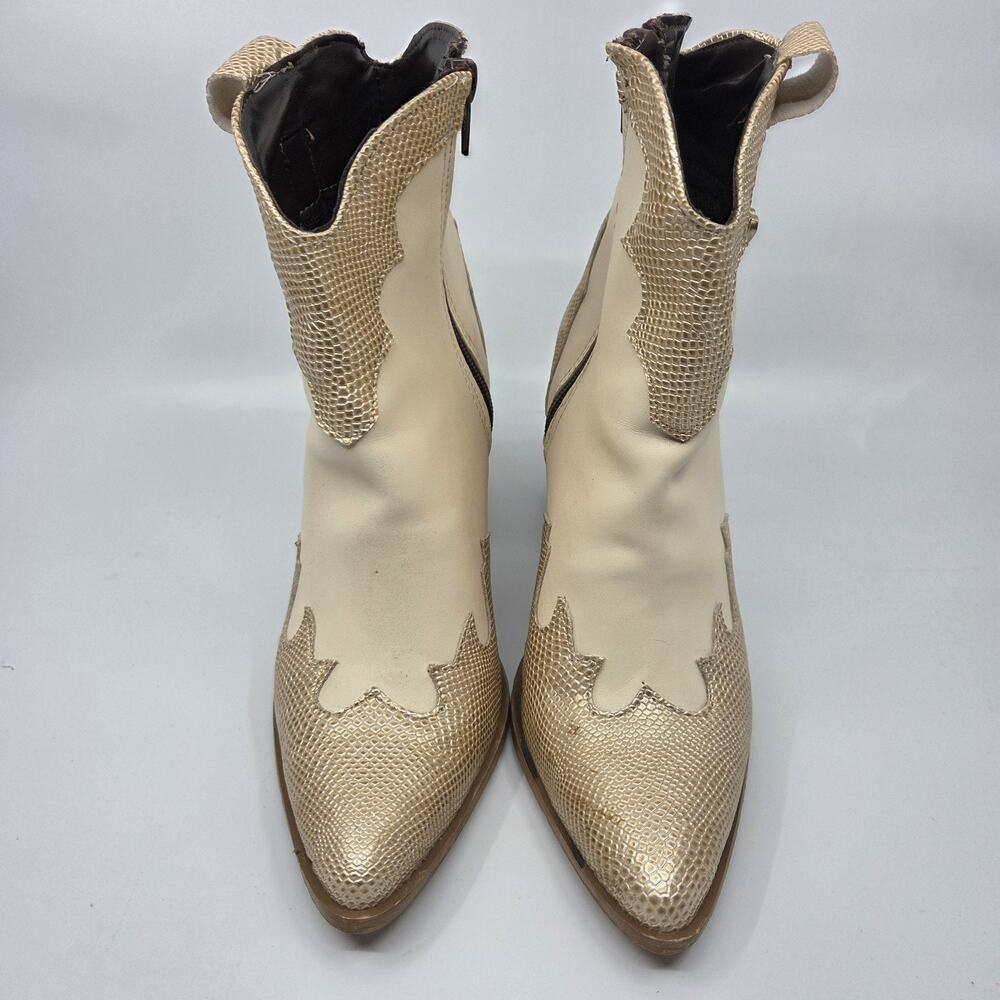 Yazmin Valentino Cream Gold Western Ankle Boots Pointed Toe Size Unknown